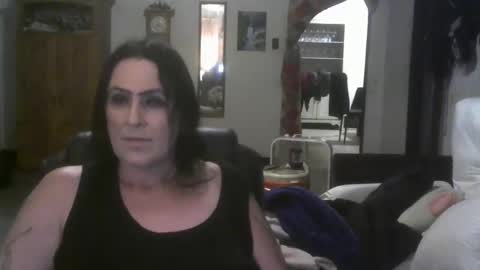 Snapshot of mysticsofthenight chatting on 11-12-25, 12:55 Autumn online show from 11-12-25, 12:55