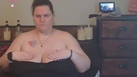 Mzjuicybootay online show from 10-10-25, 07:57