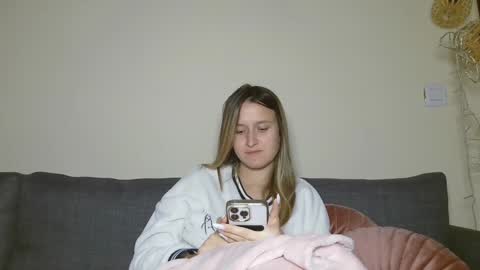 Eva online show from 12-16-24, 09:09