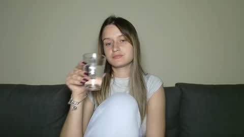 Eva online show from 03-12-25, 11:33