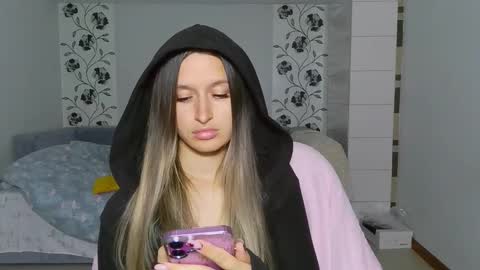 Eva online show from 11-15-25, 05:42