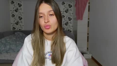 Eva online show from 11-21-25, 03:22