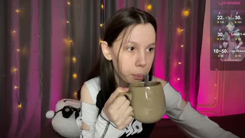 Vanessa and Julia  online show from 01-19-25, 06:43