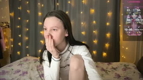 Vanessa and Julia  online show from 02-10-25, 08:31