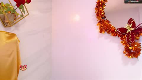 naamah_b online show from 12-19-24, 05:40