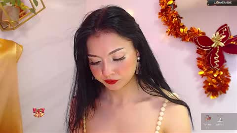 naamah_b online show from 12-20-24, 02:27