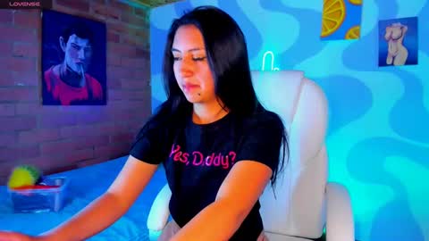 Snapshot of naaoomi chatting on 01-07-25, 08:52 Camila- free online show from 01-07-25, 08:52