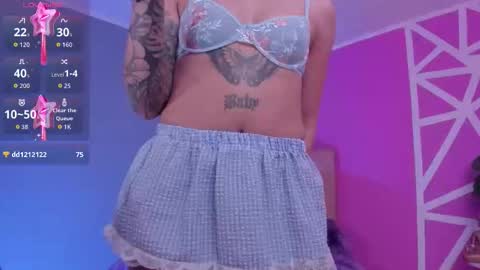 Snapshot of naath_ chatting on 10-30-25, 10:43 anny online show from 10-30-25, 10:43