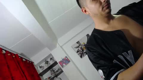 Snapshot of nachitolatin2 chatting on 11-15-25, 06:44 Dear nacho online show from 11-15-25, 06:44