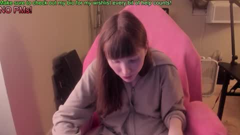 Natalie Marlo online show from 10-22-25, 01:17