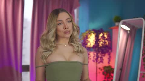 Snapshot of nadyablue chatting on 03-02-26, 05:08 Nadia online show from 03-02-26, 05:08