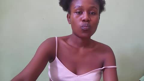 nah296652 online show from 04-10-26, 07:02