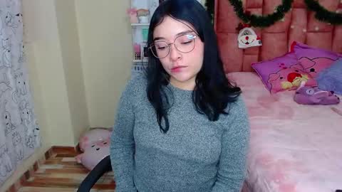 nahia cute     only   online show from 01-07-25, 04:05