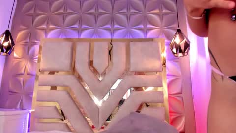 Snapshot of nahia_low chatting on 12-03-24, 10:17 Valeria online show from 12-03-24, 10:17