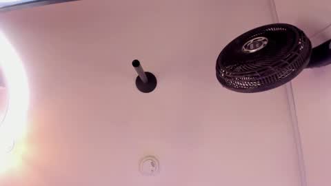 Snapshot of nahia_low chatting on 01-19-25, 05:58 Valeria online show from 01-19-25, 05:58