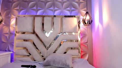 Snapshot of nahia_low chatting on 01-31-25, 08:01 Valeria online show from 01-31-25, 08:01