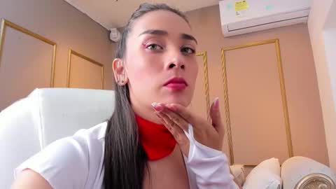 Snapshot of nahimithompson chatting on 11-06-25, 07:37 Nahimi online show from 11-06-25, 07:37