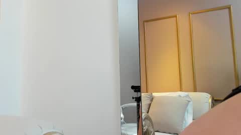 Snapshot of nahimithompson chatting on 11-11-25, 07:25 Nahimi online show from 11-11-25, 07:25