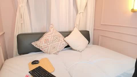 Nahomi online show from 10-29-25, 07:59