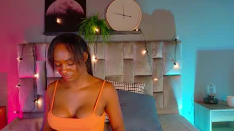  VICTORIA  online show from 10-08-25, 07:44