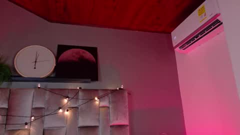  VICTORIA  online show from 02-03-26, 07:41