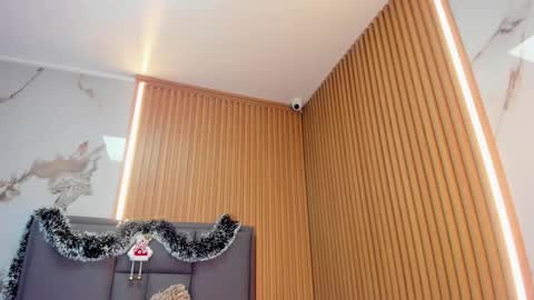   SHELBY   online show from 01-05-26, 05:27