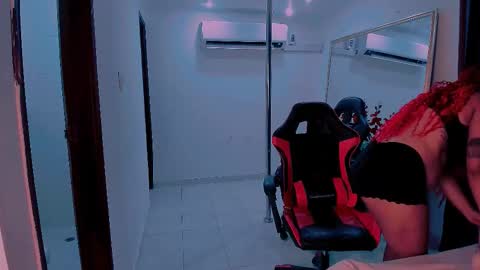 Nahomy online show from 10-06-25, 05:54