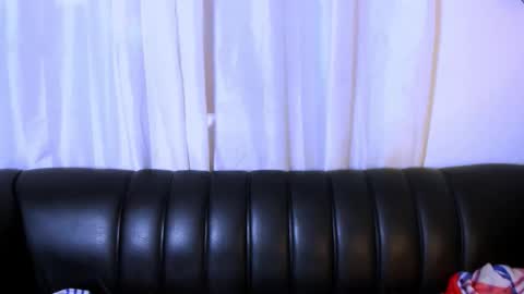 Nahomy online show from 12-19-25, 09:11