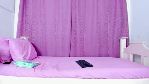 Snapshot of nahomy_smiith_ chatting on 10-26-25, 07:53 nahomy_smiith_ online show from 10-26-25, 07:53