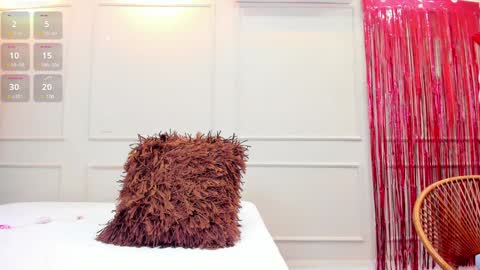 Nahomy online show from 12-27-24, 10:37