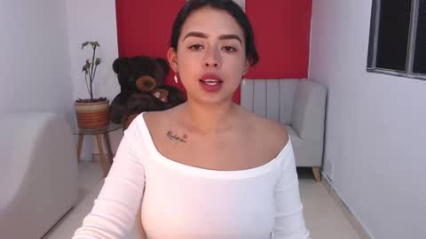 Snapshot of naia_sweetsex chatting on 09-21-25, 09:05 naia_sweetsex online show from 09-21-25, 09:05