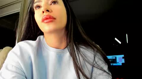 Naila online show from 01-13-26, 04:18