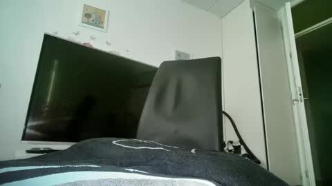 Snapshot of naimando353223 chatting on 11-15-25, 08:55 naimando353223 online show from 11-15-25, 08:55