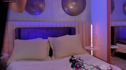 Naisha Ford online show from 01-09-26, 04:37