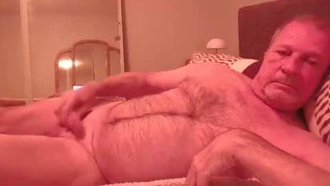 Naked4Ladies online show from 10-28-25, 07:34