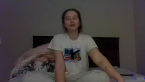 Snapshot of nakedmomma chatting on 01-14-25, 04:15 SianaBabe online show from 01-14-25, 04:15