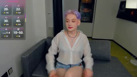 Snapshot of nakishacroshaw chatting on 09-13-25, 11:10 Kate online show from 09-13-25, 11:10