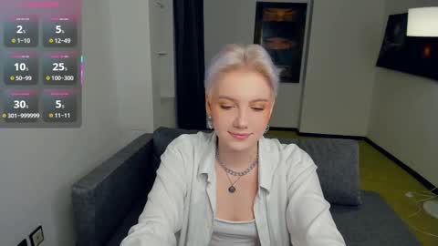 Snapshot of nakishacroshaw chatting on 09-20-25, 11:00 Kate online show from 09-20-25, 11:00