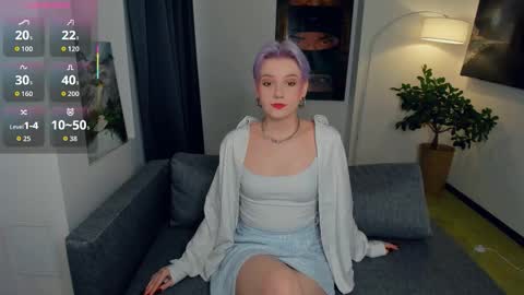 Snapshot of nakishacroshaw chatting on 09-28-25, 11:59 Kate online show from 09-28-25, 11:59