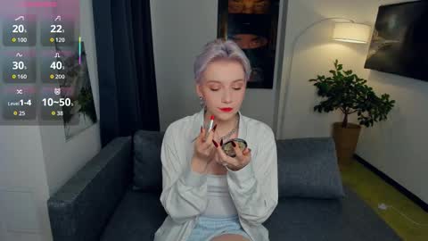 Snapshot of nakishacroshaw chatting on 10-03-25, 11:51 Kate online show from 10-03-25, 11:51