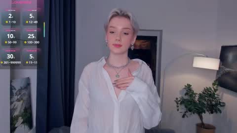 Snapshot of nakishacroshaw chatting on 11-02-25, 12:18 Kate online show from 11-02-25, 12:18