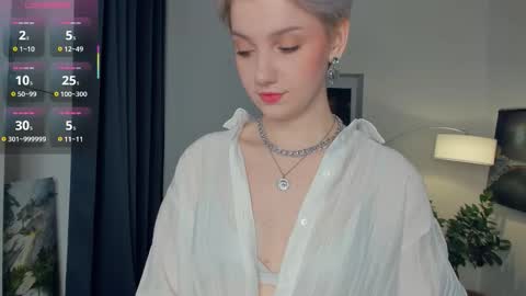 Snapshot of nakishacroshaw chatting on 11-05-25, 12:49 Kate online show from 11-05-25, 12:49