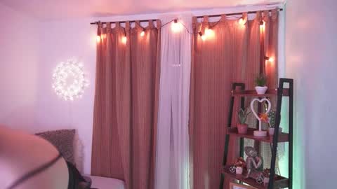 Nalia Adams online show from 10-02-25, 04:36