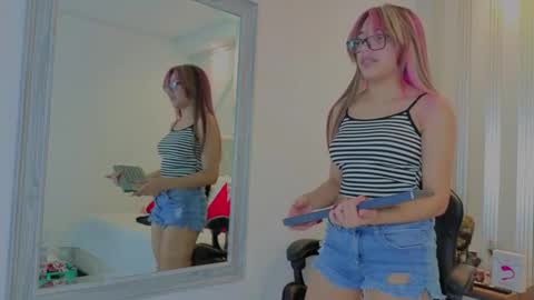 nami_sweet_ online show from 10-04-25, 03:59