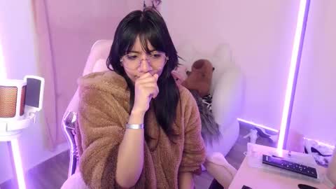 nami_usagi online show from 09-10-25, 04:18