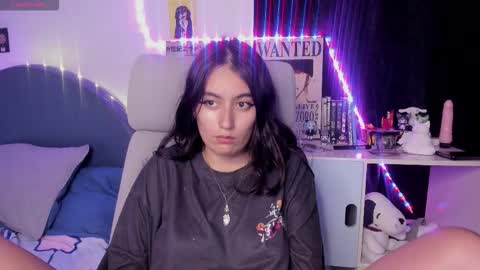nami_white online show from 09-26-25, 03:10