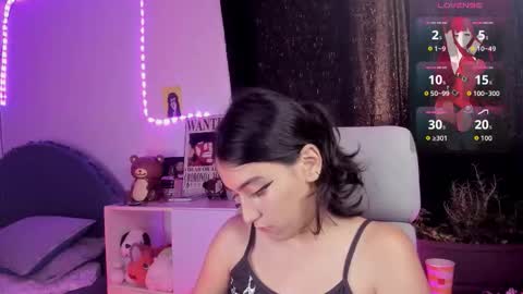 nami_white online show from 10-27-25, 10:25