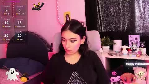 nami_white online show from 11-01-25, 05:48