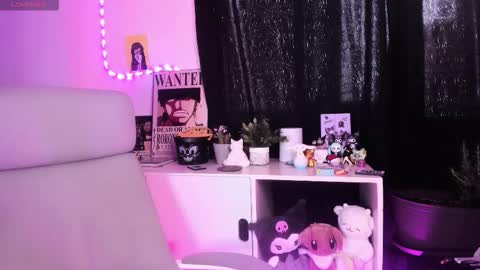 nami_white online show from 11-02-25, 06:32