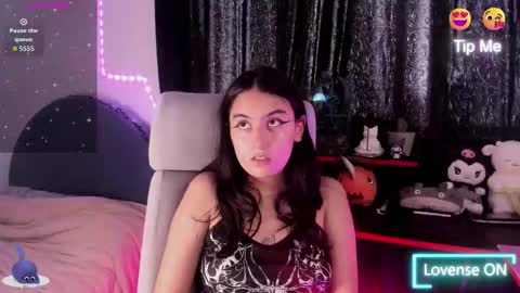 nami_white online show from 11-13-25, 03:00